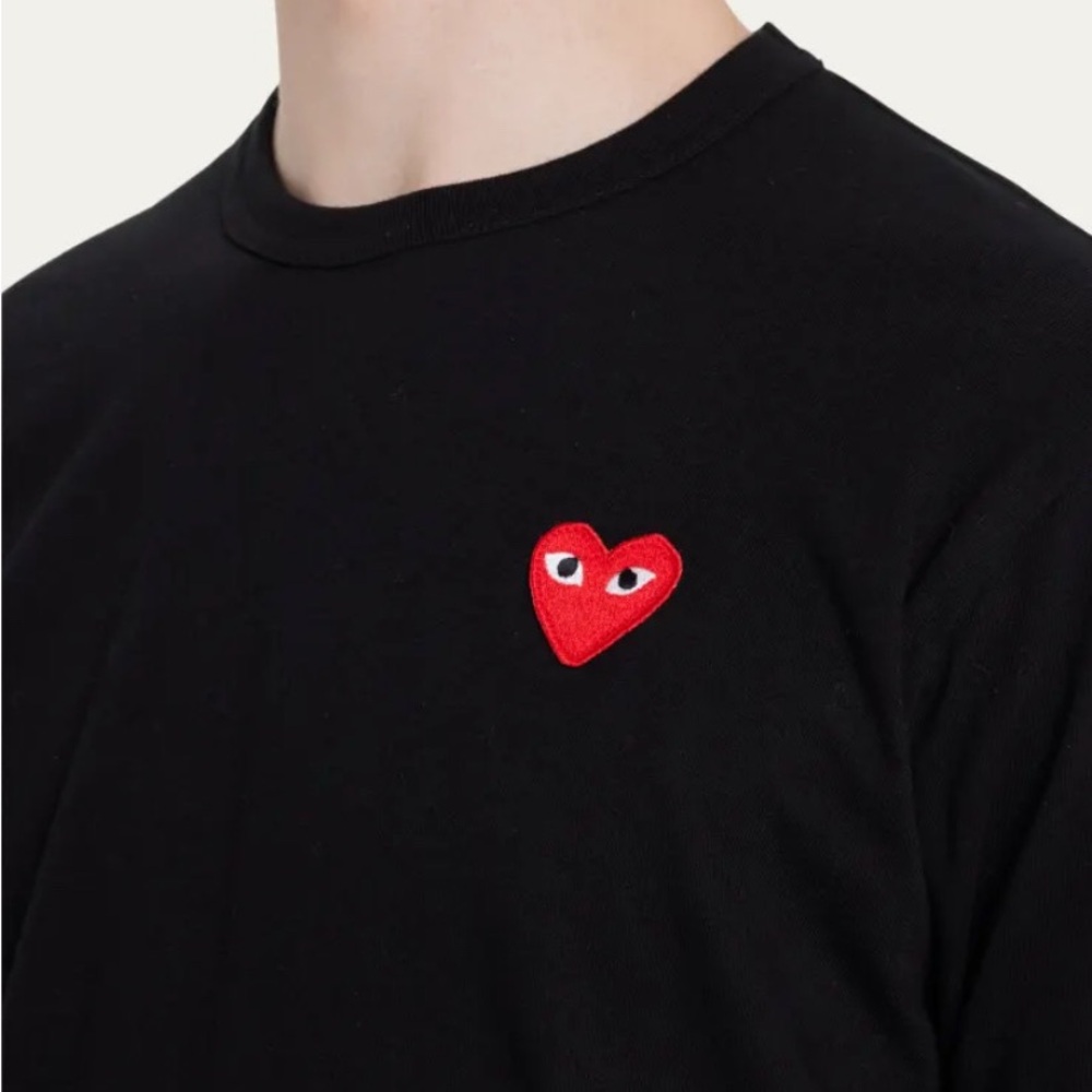 Comme des Garçons PLAY / Heart Applique Tee /EUC washed once - Picture 5 of 15